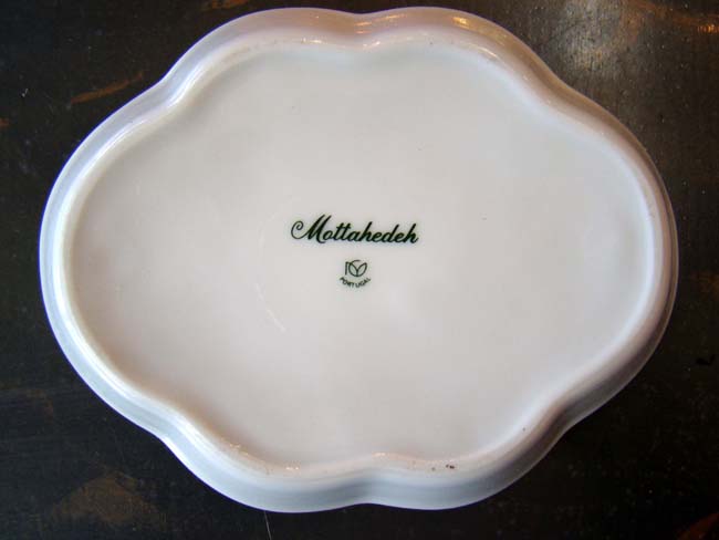 A charming U.S. Diplomatic service porcelain pin tray in the Chinese Export Style of 1800 made by Mottahedeh — image 2